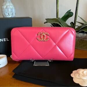 CHANEL Lambskin Quilted 19 Long Zipped Around Wallet Pink RARE